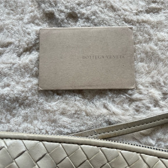 Bottega Veneta Intraciato Nodini Bag - Picture 12 of 16